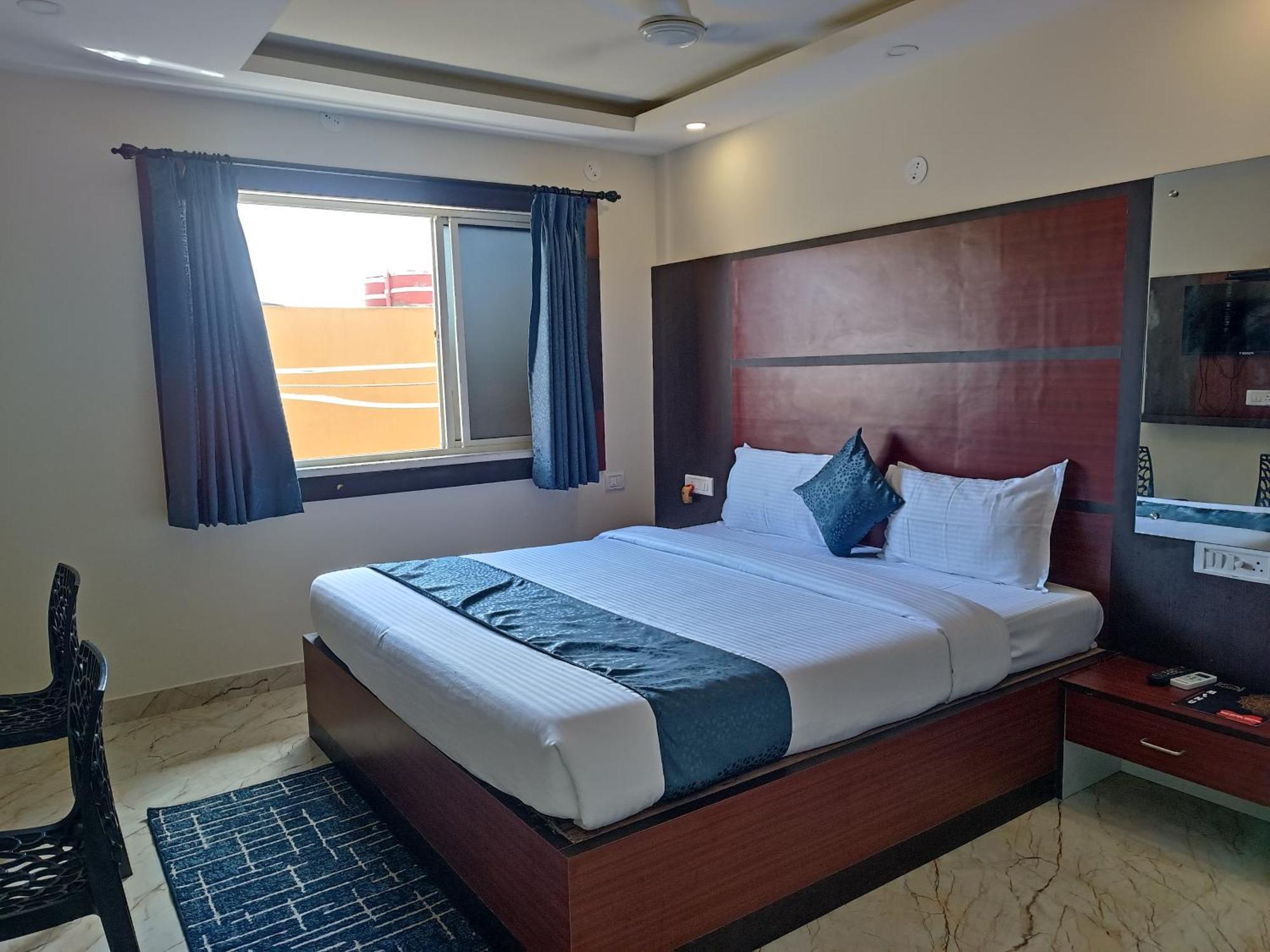 Mom Hotel - Unit Of Mom Hotel Puri Esterno foto