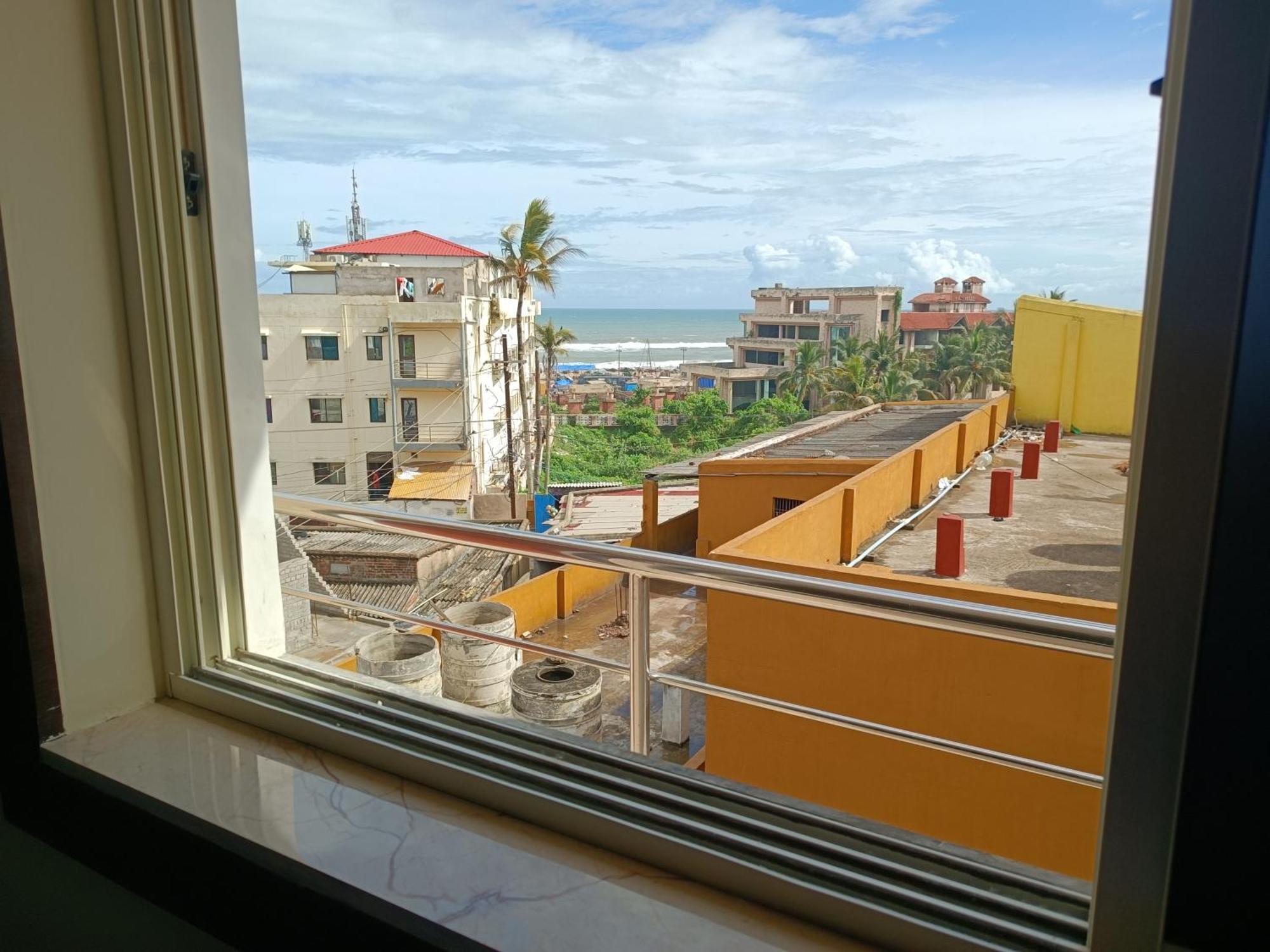 Mom Hotel - Unit Of Mom Hotel Puri Esterno foto