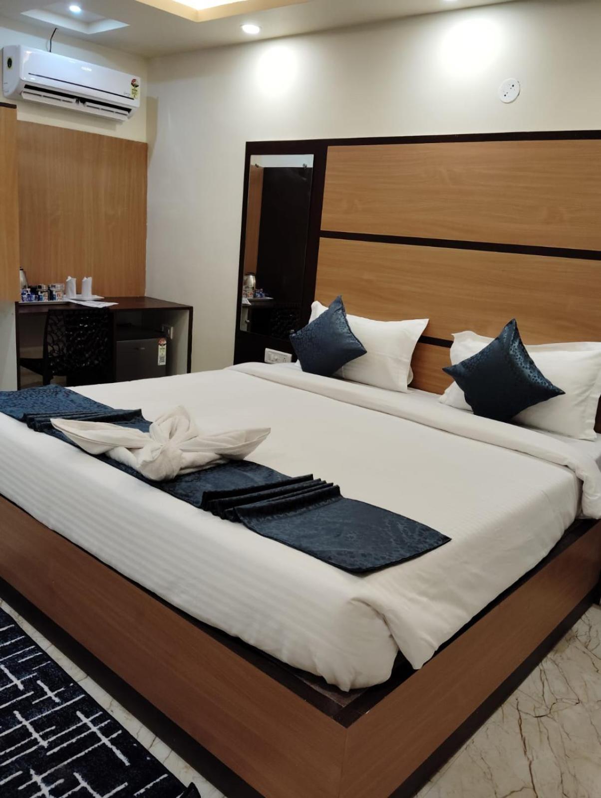 Mom Hotel - Unit Of Mom Hotel Puri Esterno foto