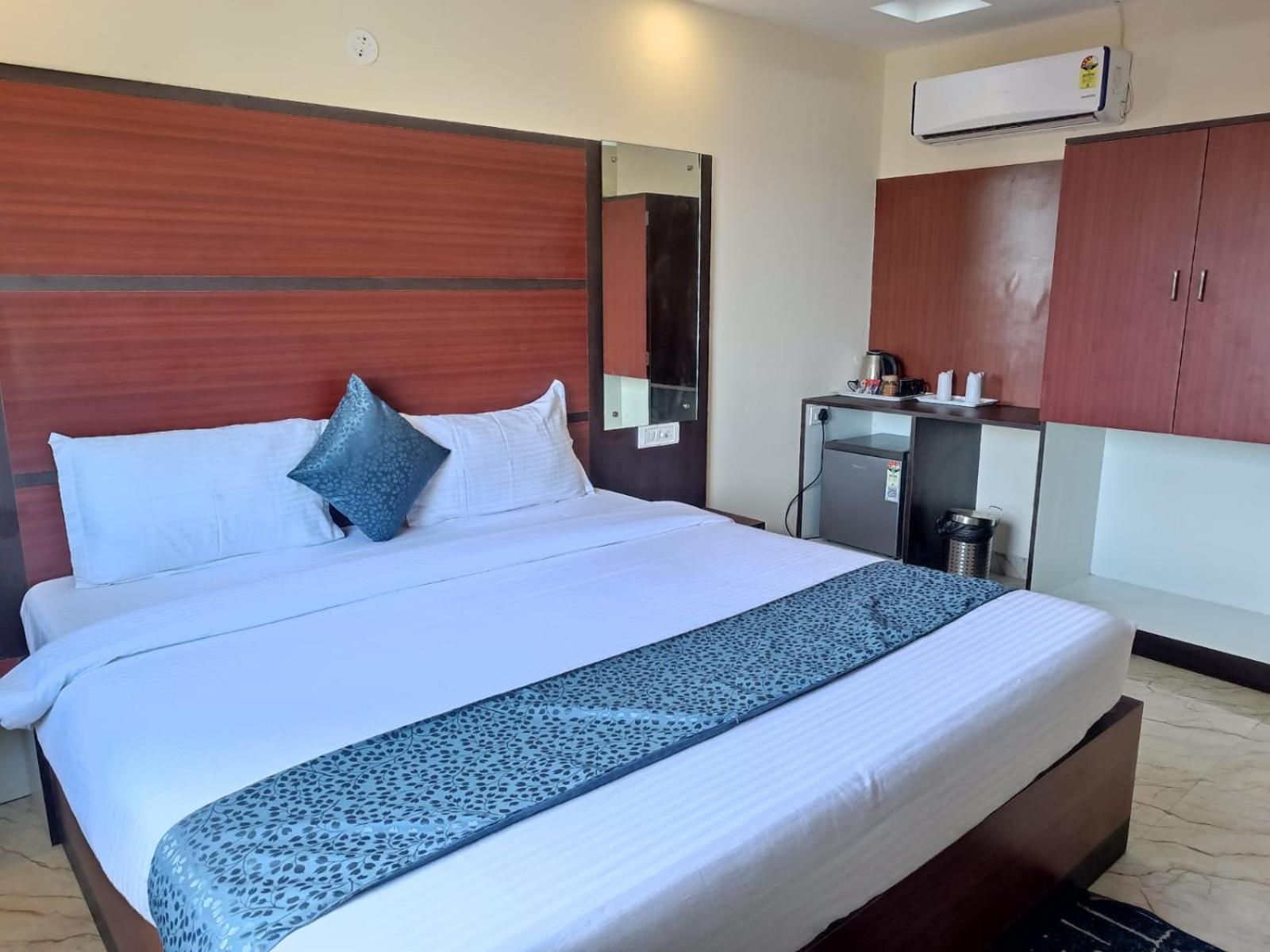 Mom Hotel - Unit Of Mom Hotel Puri Esterno foto