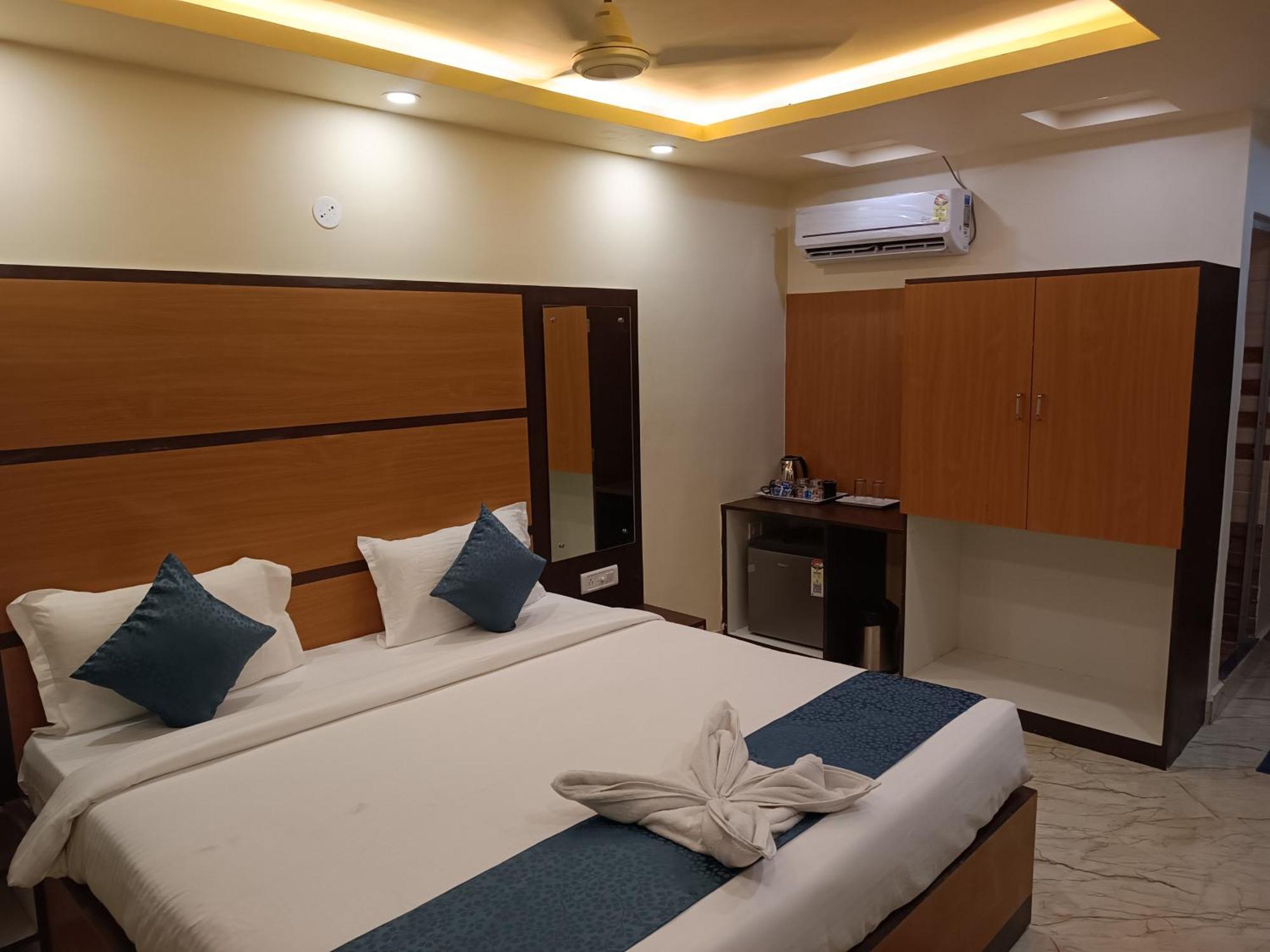 Mom Hotel - Unit Of Mom Hotel Puri Esterno foto