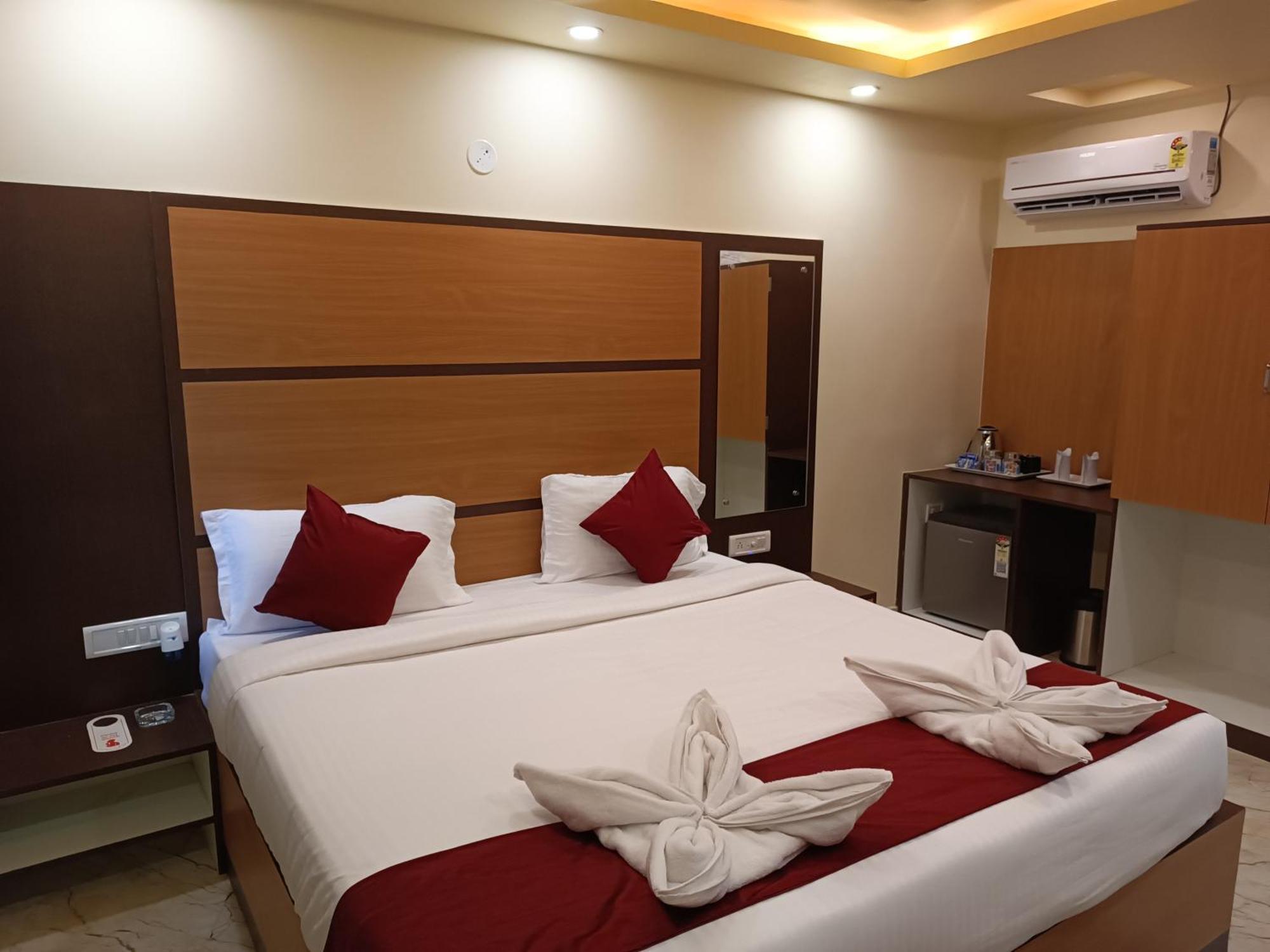 Mom Hotel - Unit Of Mom Hotel Puri Esterno foto
