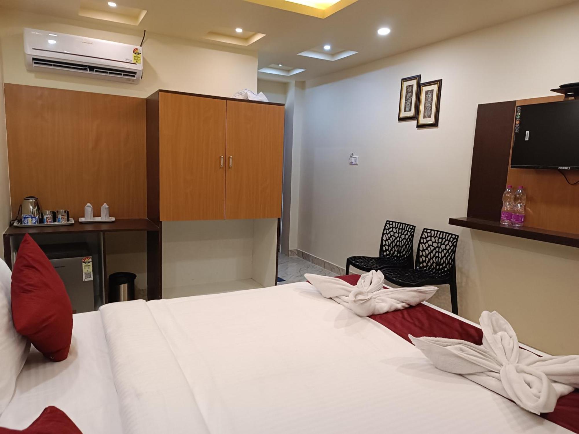 Mom Hotel - Unit Of Mom Hotel Puri Esterno foto