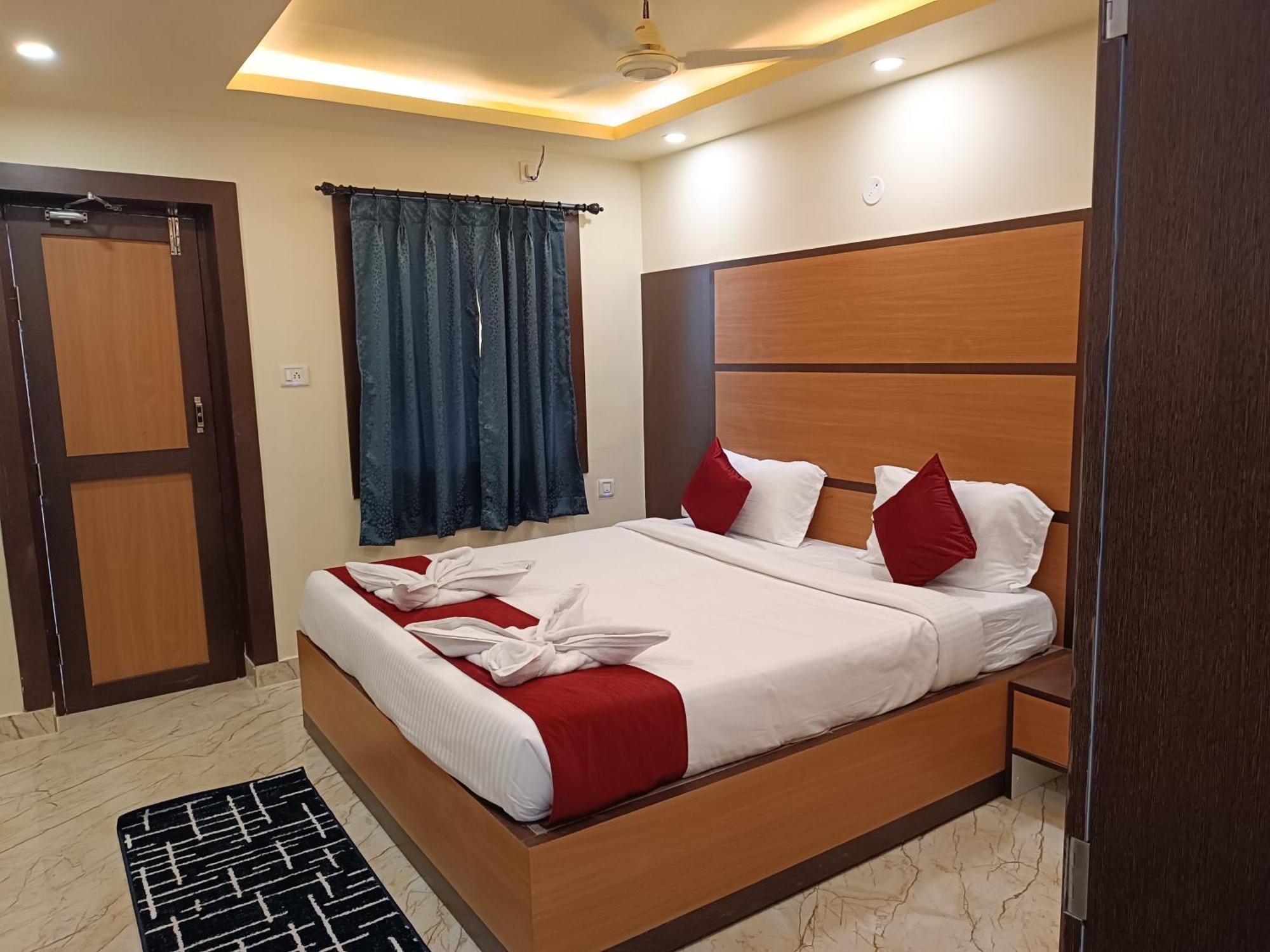 Mom Hotel - Unit Of Mom Hotel Puri Esterno foto