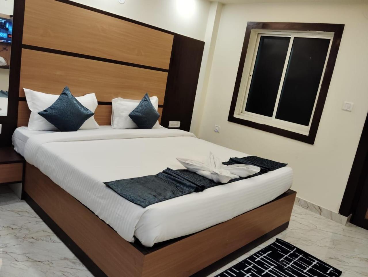 Mom Hotel - Unit Of Mom Hotel Puri Esterno foto